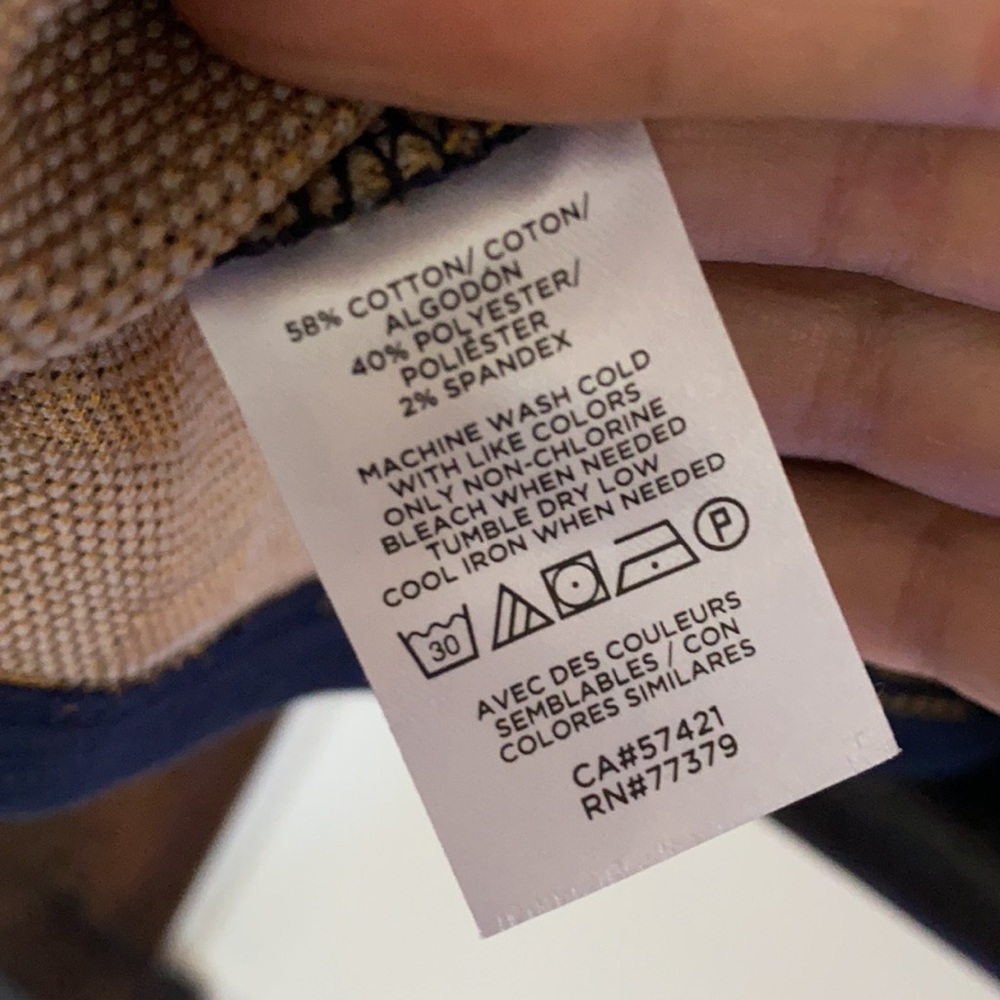 NWT Ann Taylor top. - Picture 7 of 10